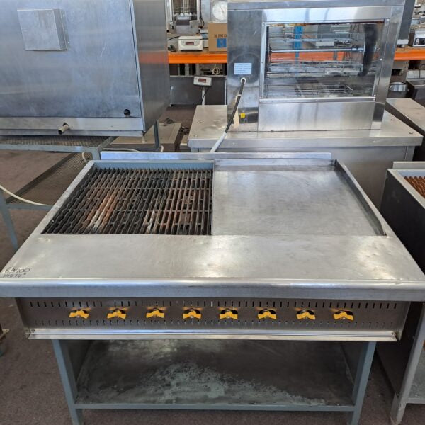 8 Burner Combo Gas Griller Floor Standing (Used)
