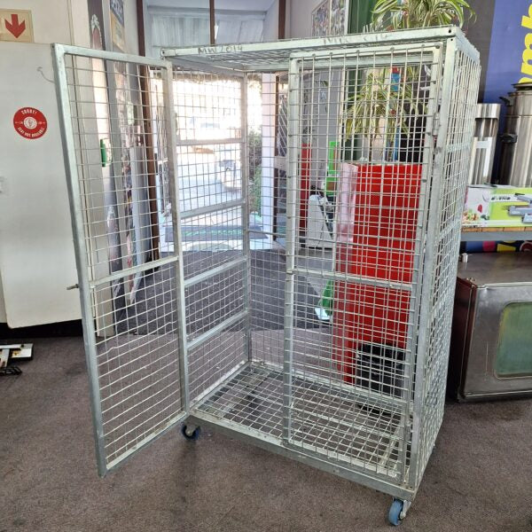 Stock Cage – Lockable-Secondhand